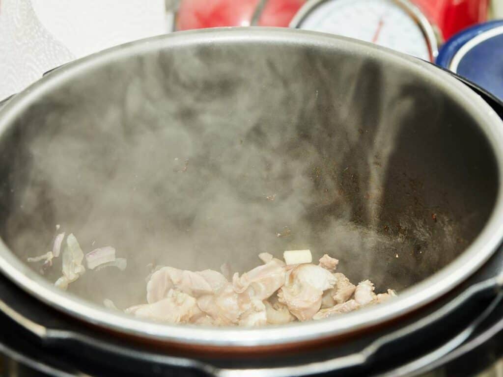 is it okay to leave the slow cooker on all day?