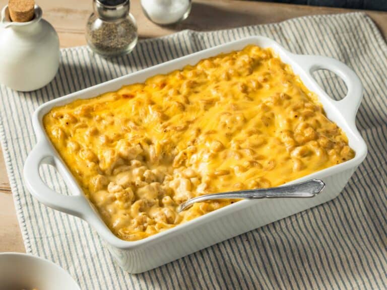 How Much Macaroni and Cheese Per Person? [With Calculator!]